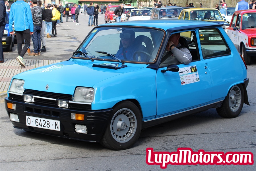 Renautl 5 azul en el Rallye Valdesoto 2020