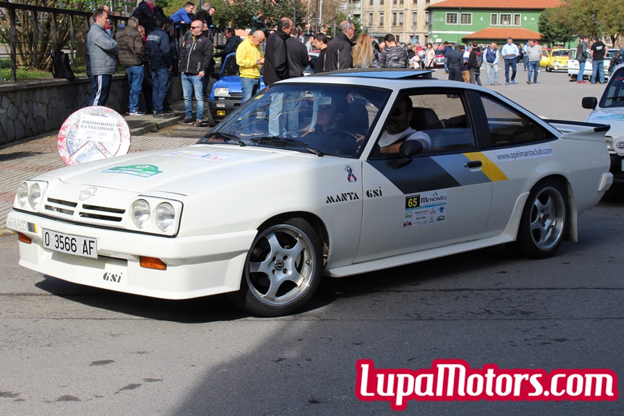 Opel manta blanco en el Rallye Valdesoto 2020