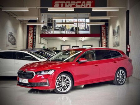 Skoda Superb Combi · 1.5 PHEV TSI IV L&K 204cv