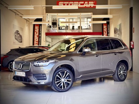 Volvo Xc90 2.0 B5 · AWD Momentum Pro Auto 235CV