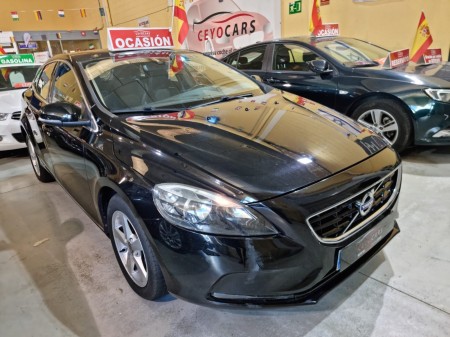 Volvo V40 Volvo  V40 D2 MOMENTUM AUT. 120