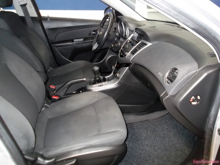 Chevrolet Cruze 1.7 Vcdi 4P (2012)