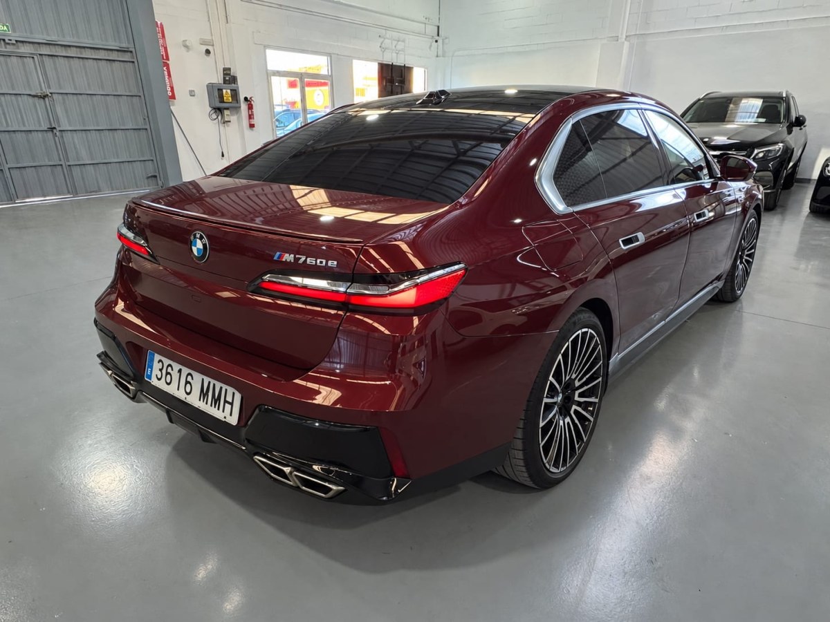 Bmw Serie 7  M760e xDrive G70