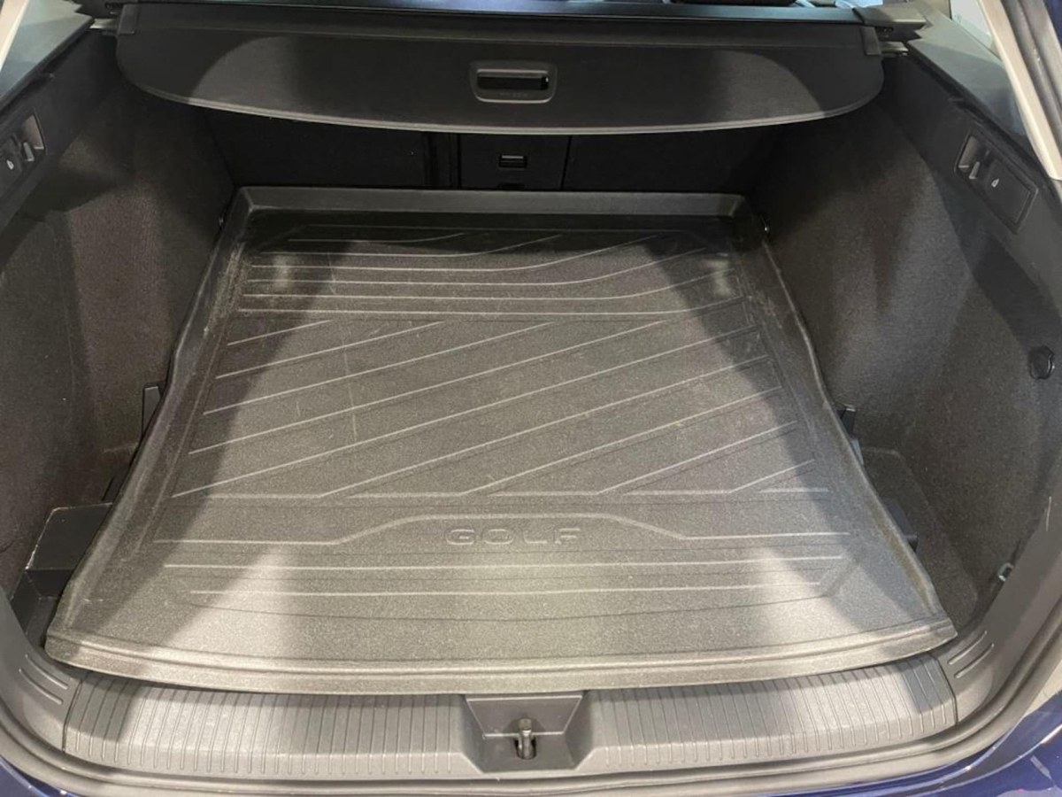 Volkswagen Golf Variant Life