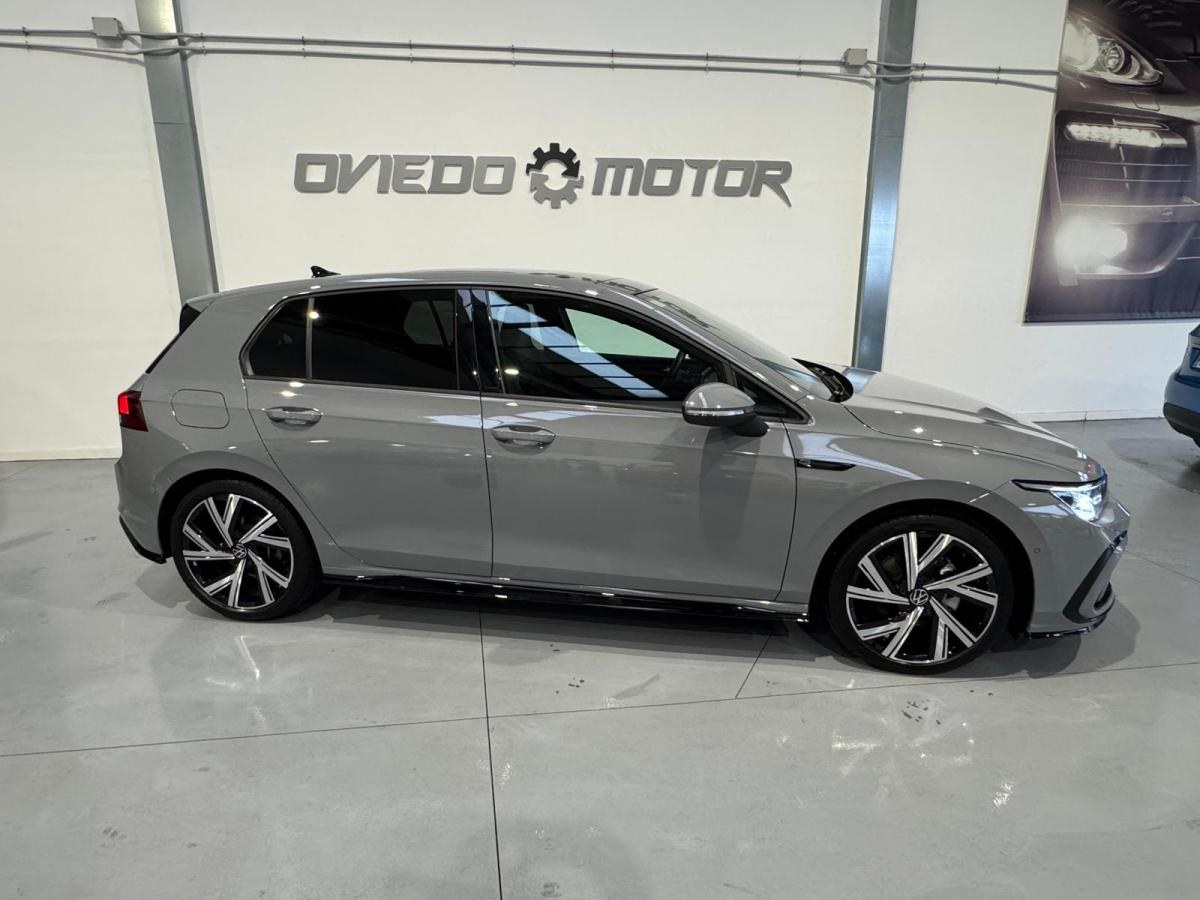 Volkswagen Golf 2.0 TDI R-LINE