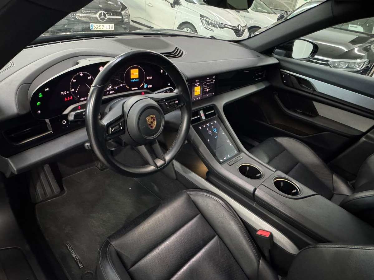 Porsche Taycan 476 CV