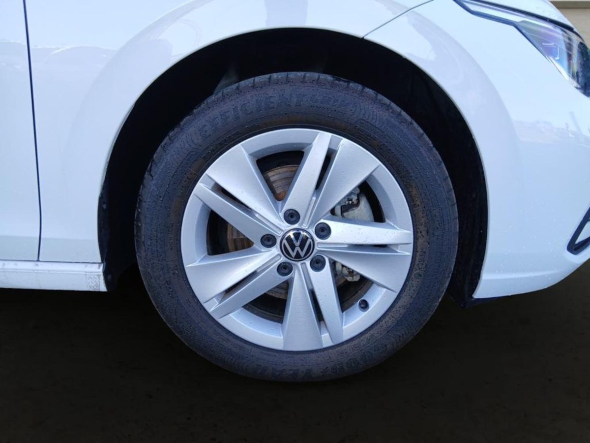 Volkswagen Golf Life